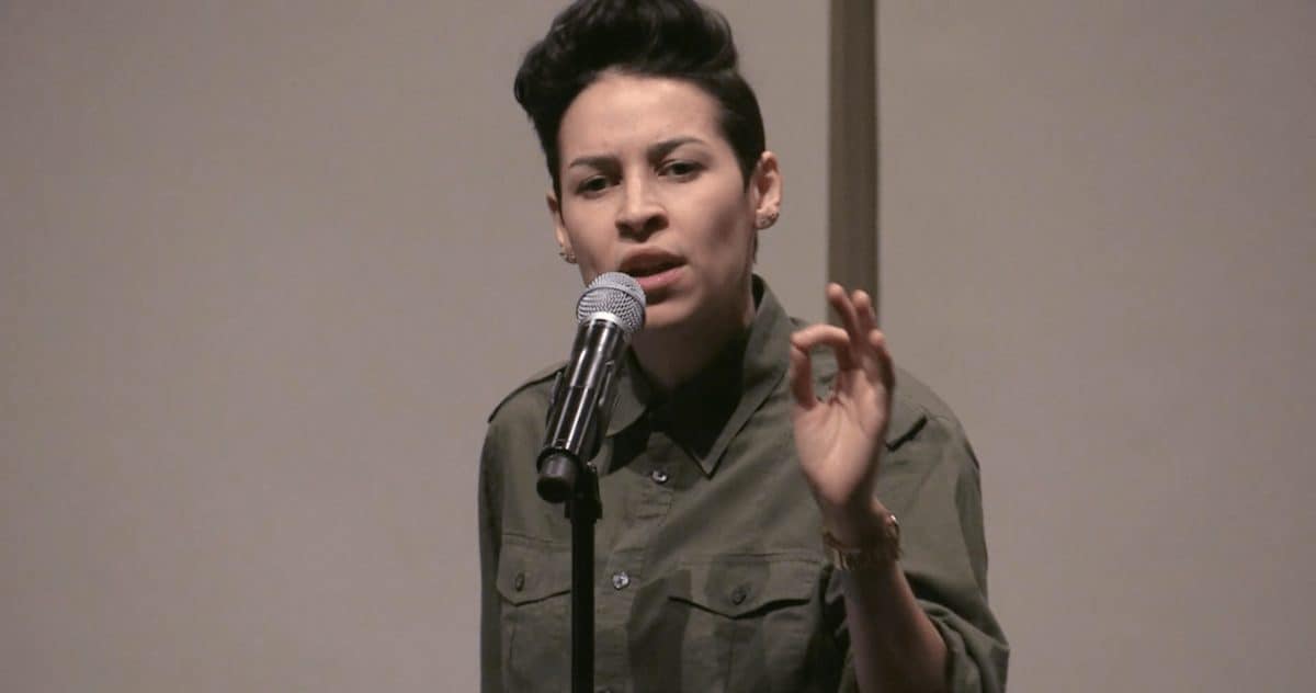 Denice The Hour Best of Button