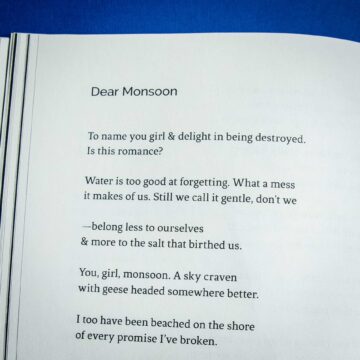 Winters - SS - INT - Dear Monsoon blue BG Winters - SS - INT - Dear Monsoon blue BG